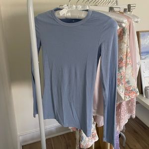 SET ACTIVE long sleeve. Light blue and flattering fit. Never worn